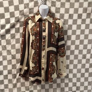 Pretty Little Thing Block Chain Paisley Print Blouse Size XS / Extra Small.